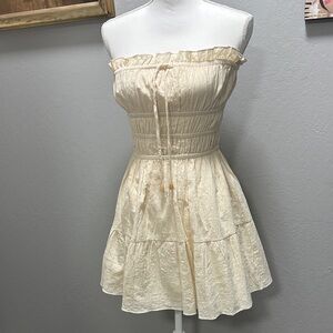 Elegant Cream Strapless Dress